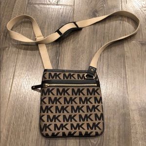 Michael Kors Crossbody bag, tan and black